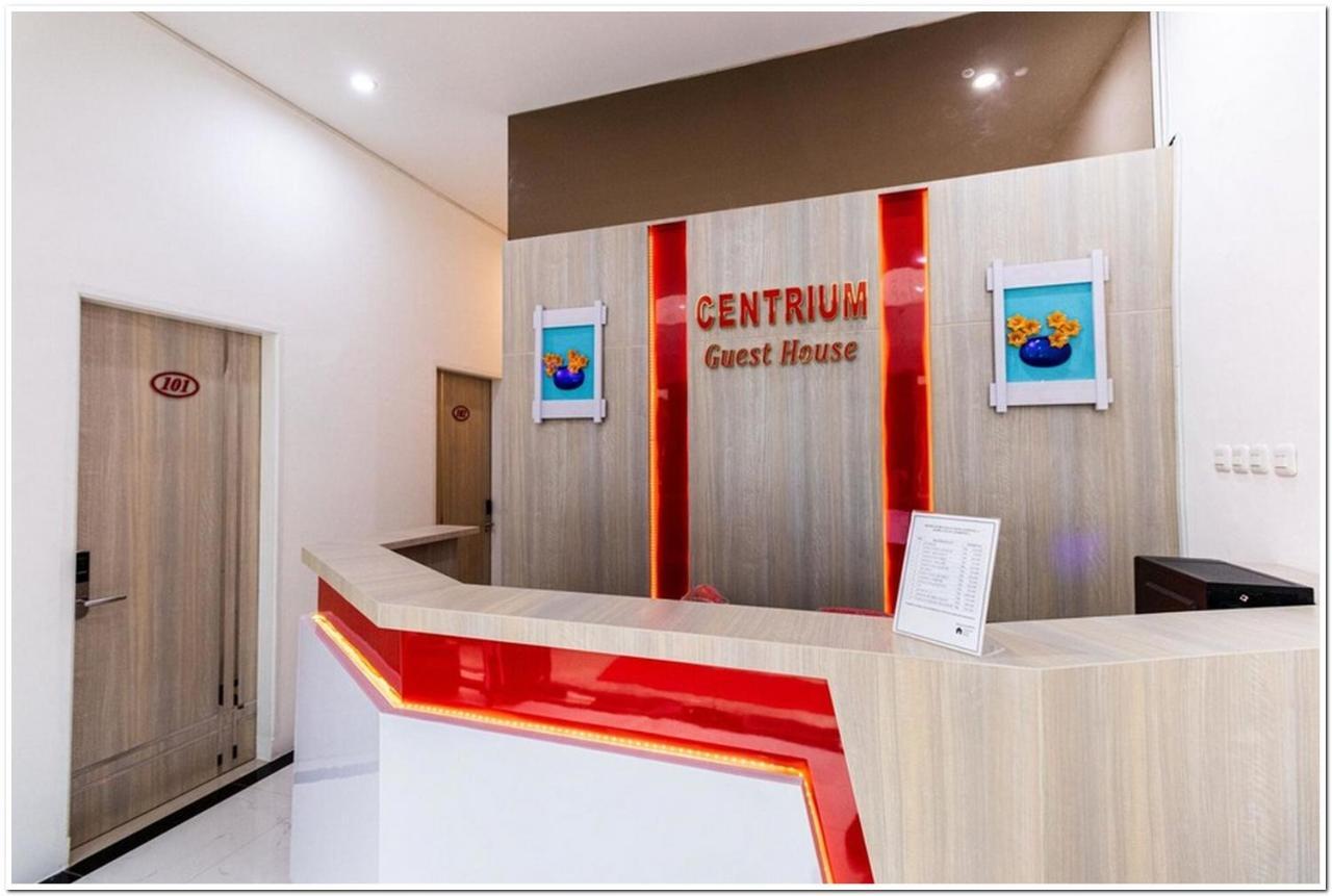 Reddoorz Plus @ Centrium Katamso Medan Buitenkant foto
