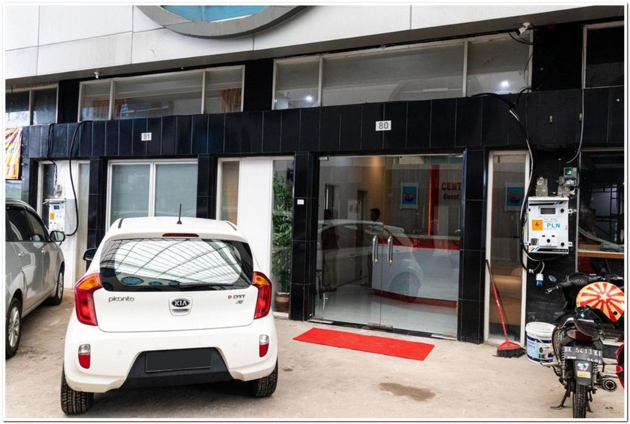 Reddoorz Plus @ Centrium Katamso Medan Buitenkant foto