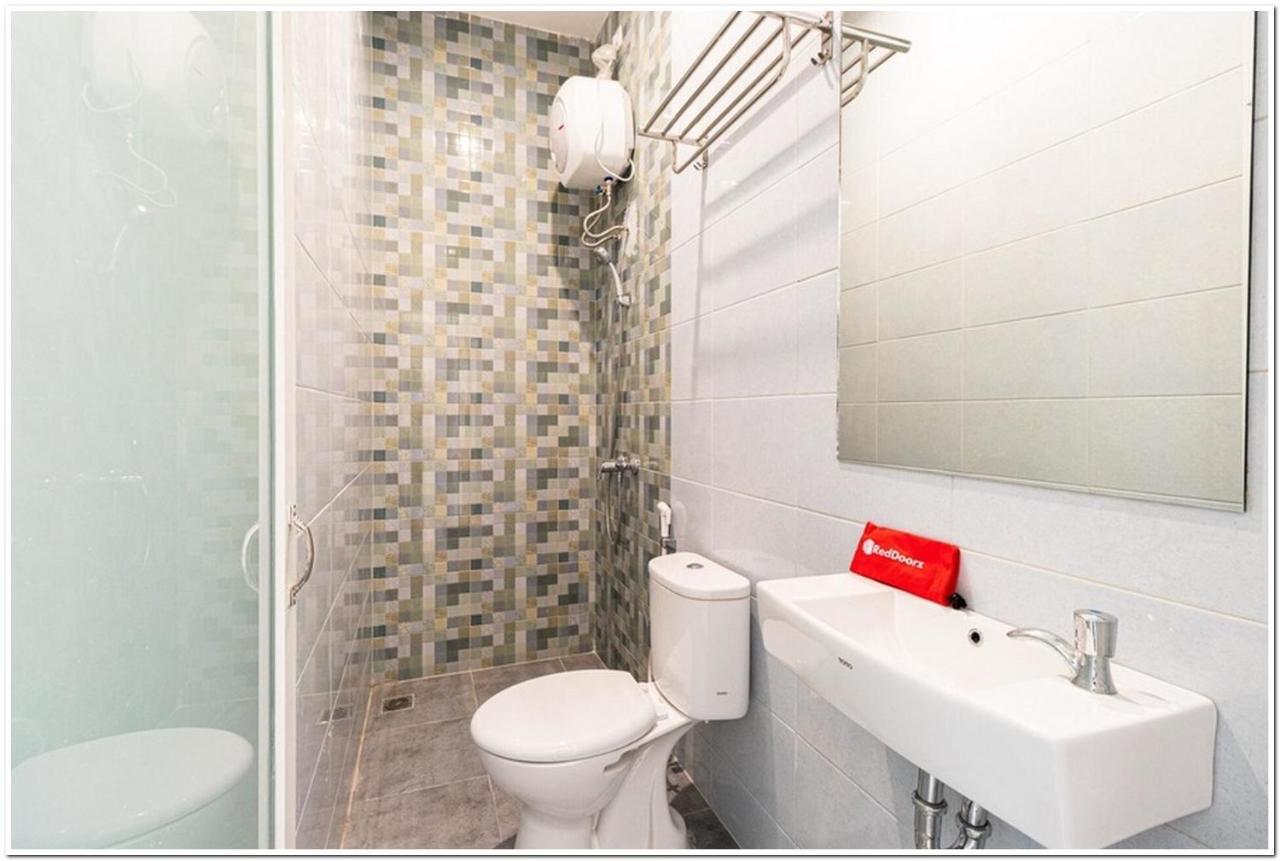Reddoorz Plus @ Centrium Katamso Medan Buitenkant foto